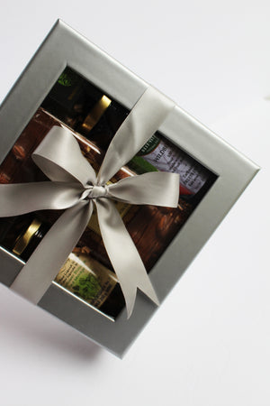 
            
                Load image into Gallery viewer, Sweet Sensations Kosher Gift Box
            
        